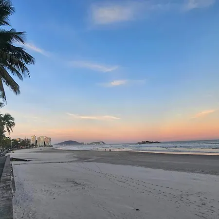 Ap Centro do Guarujá - Wi-Fi - Garagem - Beach Host-3